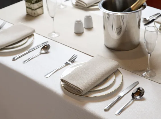 Cool Chalk Table Runner (The Cotswold Collection)