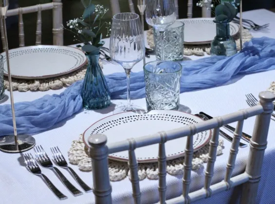 Pearl White Tablecloth (The Cotswold Collection)