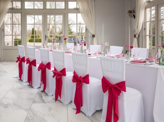 Pink Fuchsia napkins 12 places set with Artic White chair covers and table cloths
