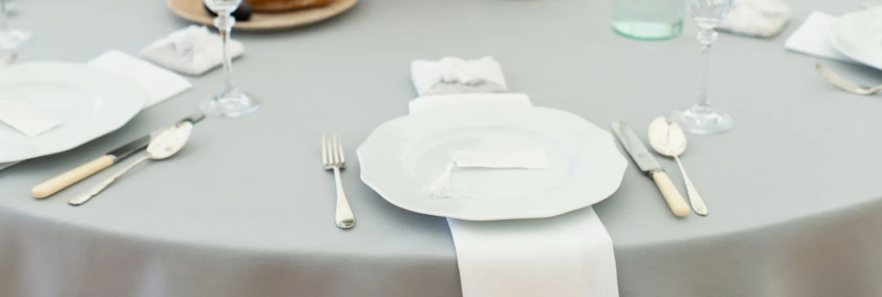 Elegant Round Tablecloths for Hire
